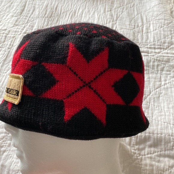 Windfjord Classic Wool Pillbox Hat - Picture 3 of 9